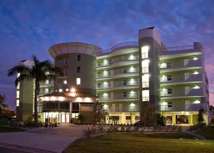 Crystal Palms Beach Resort